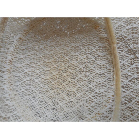 Vintage 1950s Mushroom Cream lace hat with tan lace accent - Estate Find - Picture 8 of 8